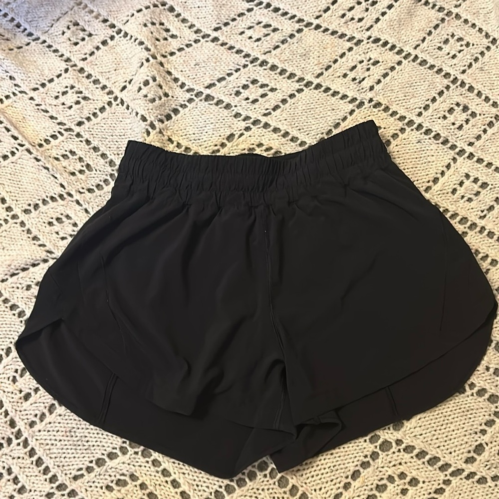 Lululemon Hotty Hot HR Short 4" *Lined